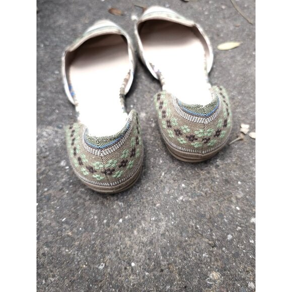 Isaac Mizrahi New York Green & Beige Patterned Flats - Picture 12 of 12